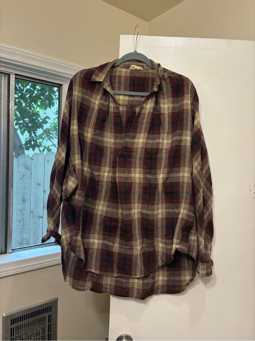 Loose-Fitting Plaid Tunic